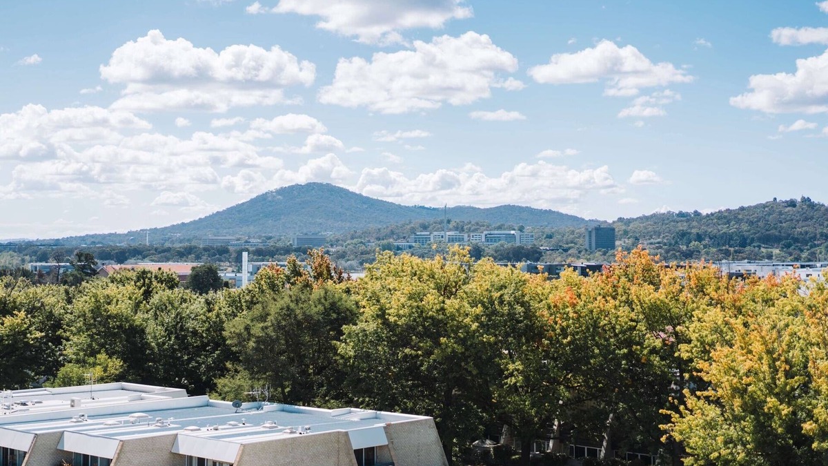 Kingston Apartment | Perfect Located 1-Bed with Great Views & Parking