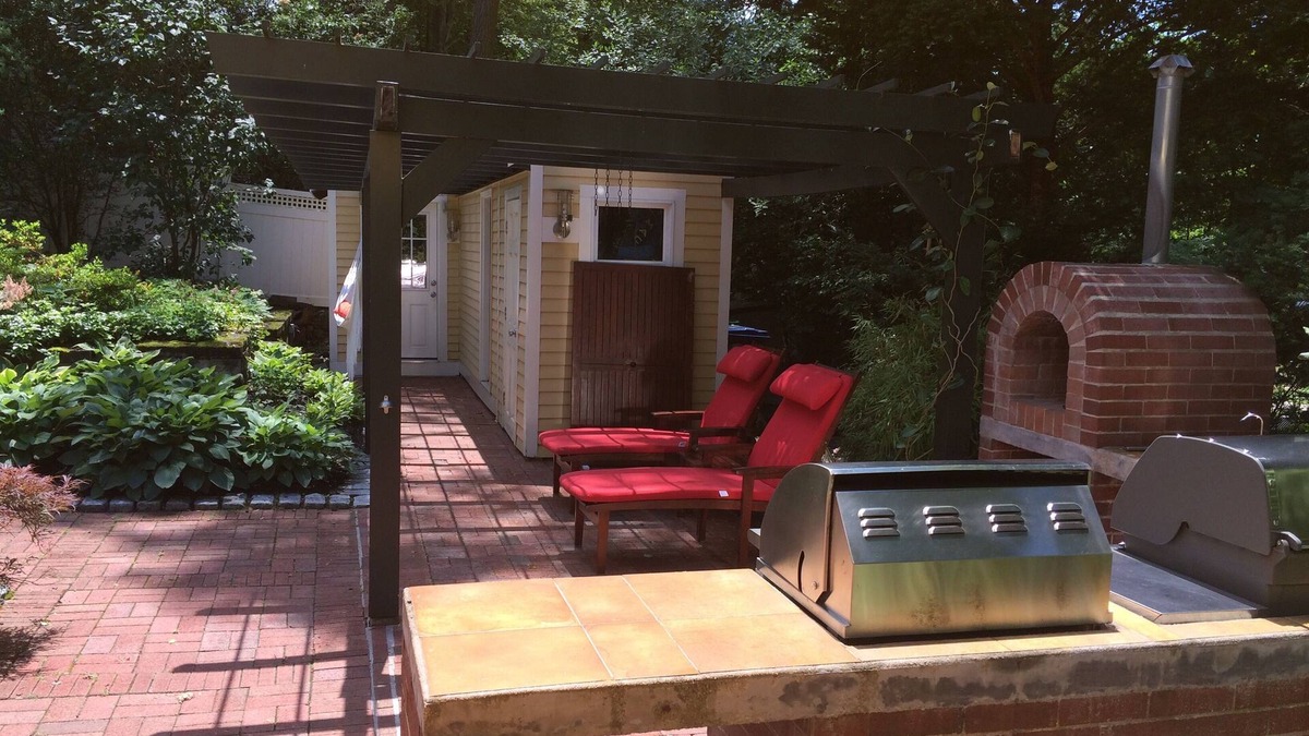 Newton Center Apartment | Perfect location, beautiful settting. THIRD PARTY PAYMENTS ARE NOT ACCEPTED