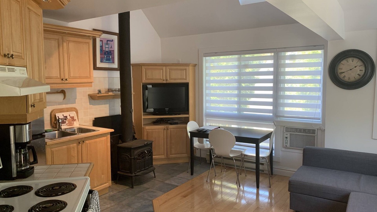 Mont-Tremblant Pedestrian Village Apartment | Perfect Location/Perfectly Located Ski-in/Ski-out