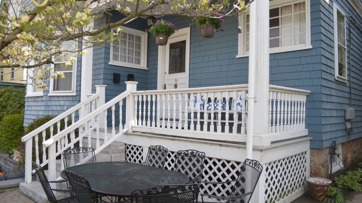 Off Broadway House | Perfect Location close to downtown