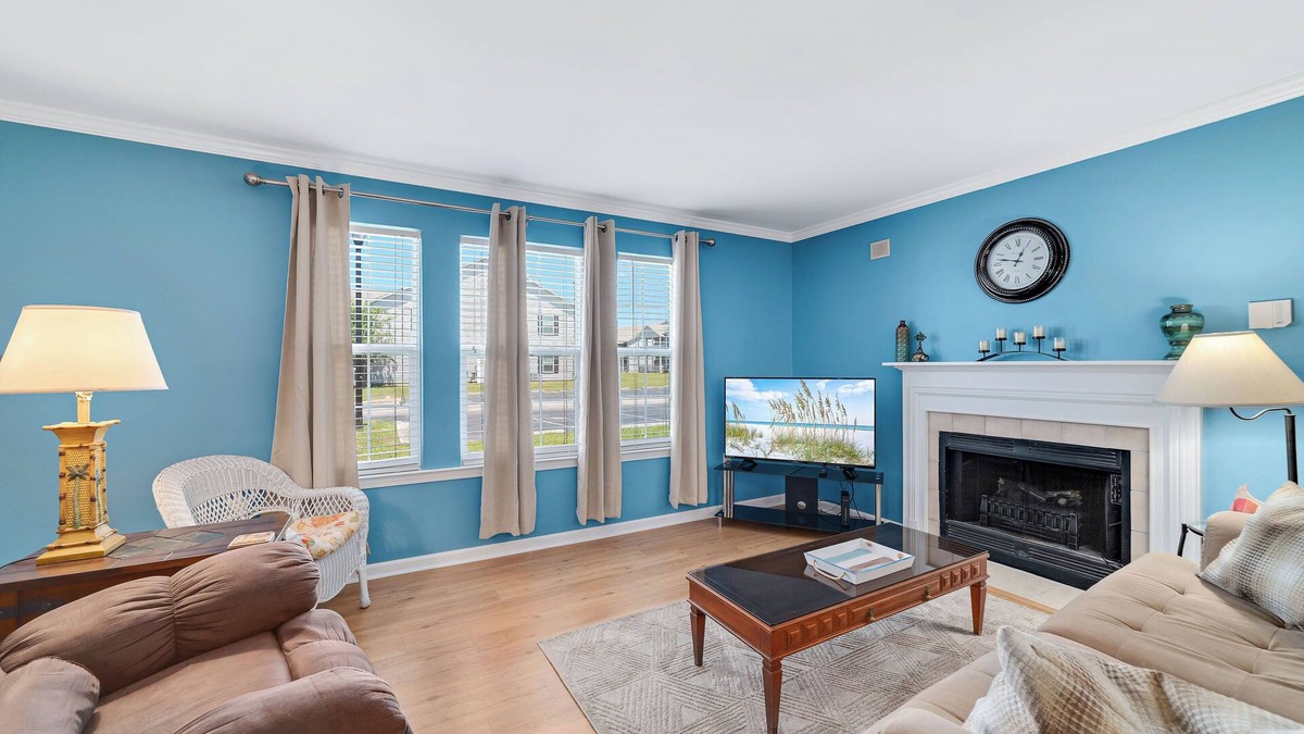 Gulf Shores Apartment | Perfect Location for Ball Tournaments with Pool