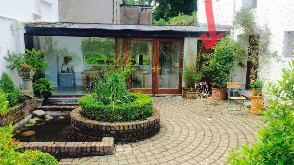 The Whitford House Hotel Apartment | Perfect location for exploring the Greenway & Westport