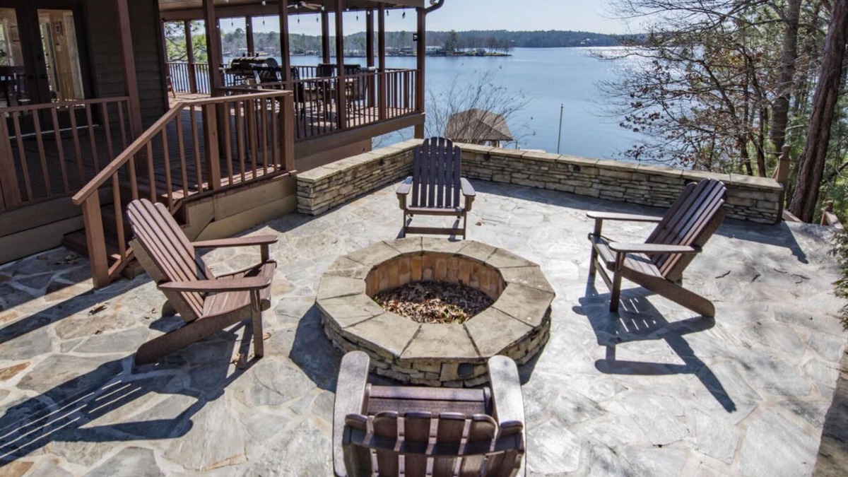Dadeville House | Perfect location for your Lake Martin vacation!