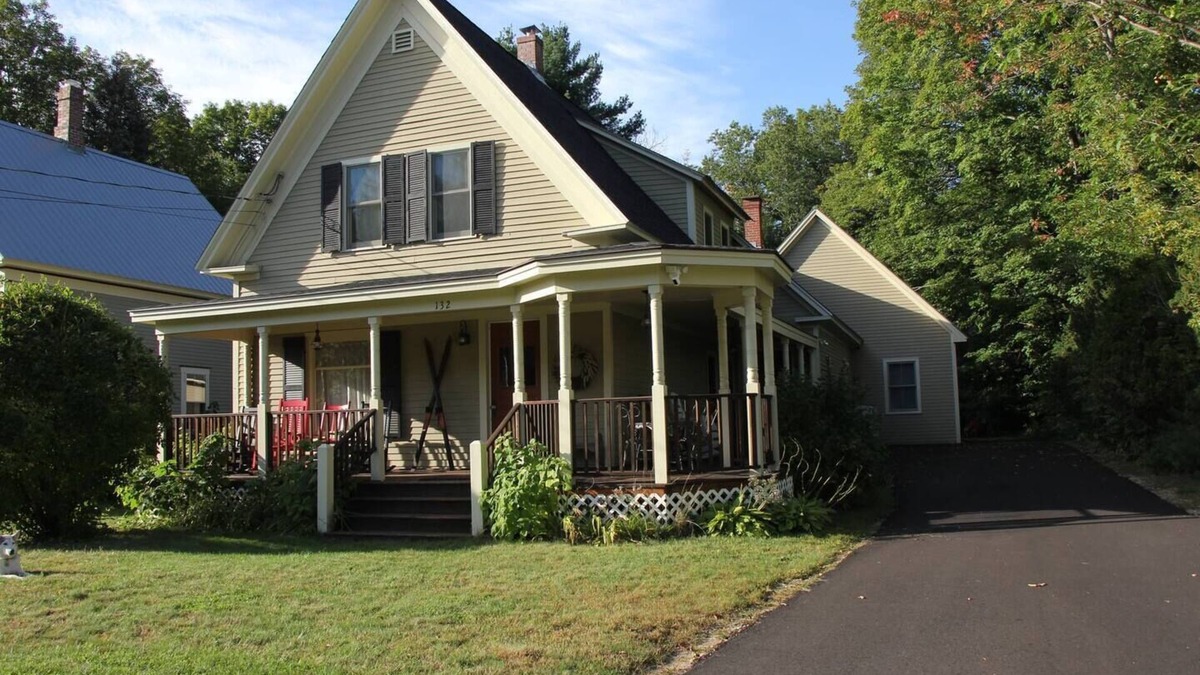 North Conway House | Perfect Location in North Conway Villagenn