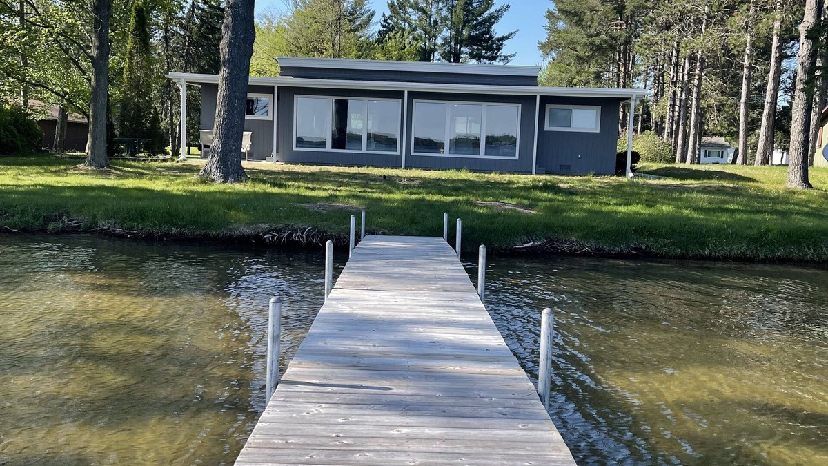 Lewiston House | Perfect location on East Twin Lake, walking distance to town! Unit #1