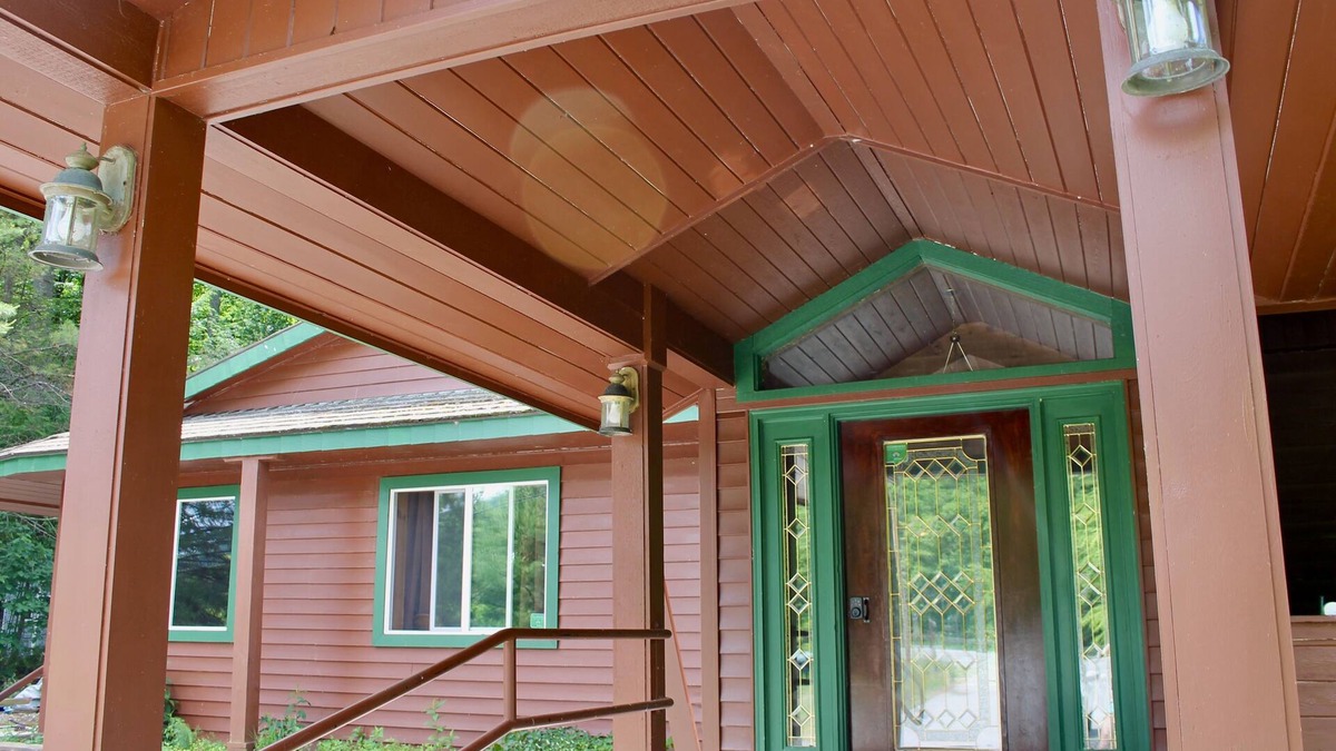 North Creek House | Perfect location right on the upper Hudson River. Just 5 miles from Gore