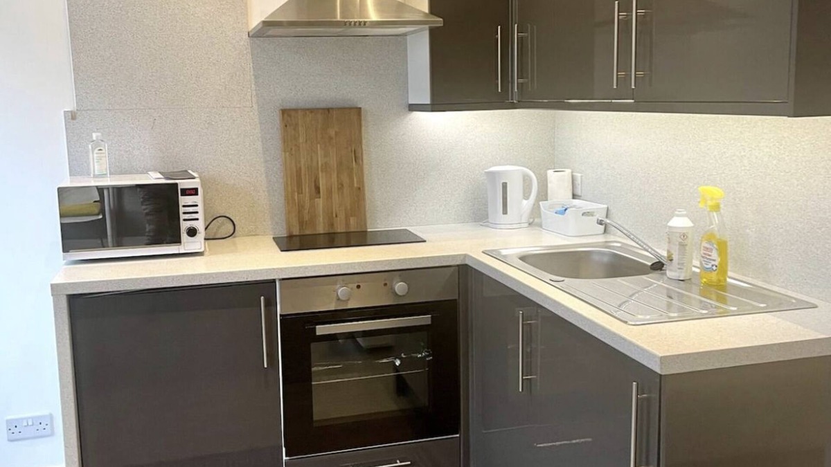 Furzedown Apartment | Perfect London studio