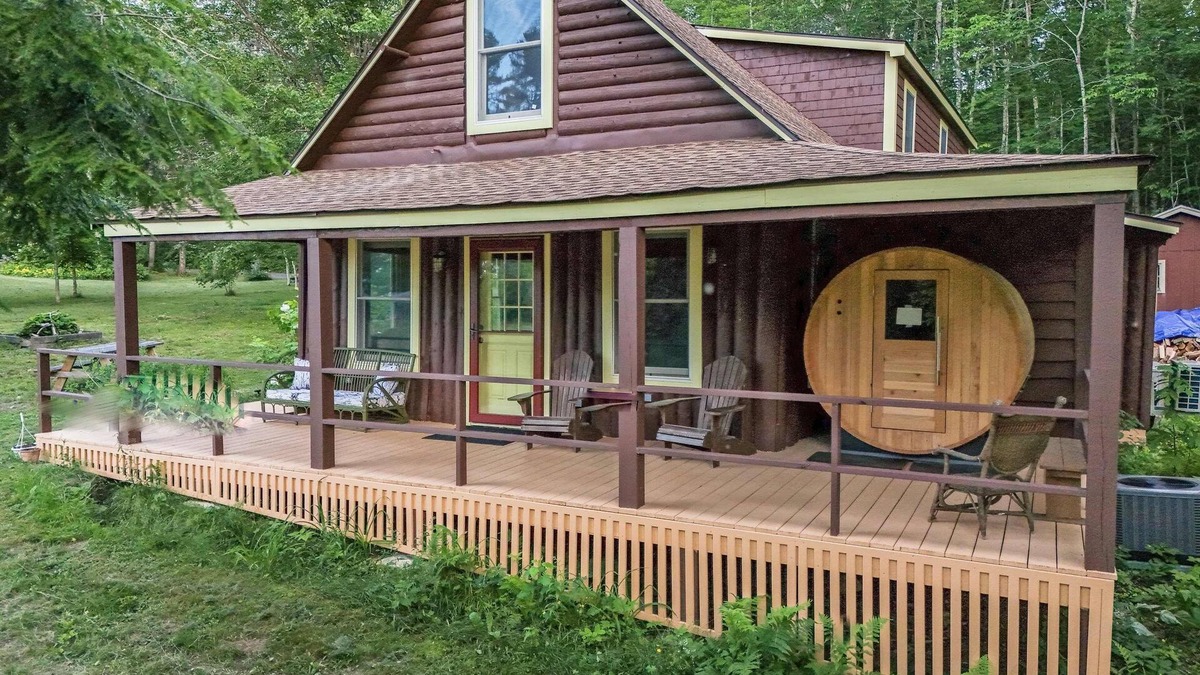 Belgrade Lakes House | Perfect Maine Getaway in a Recently Renovated Cabin!