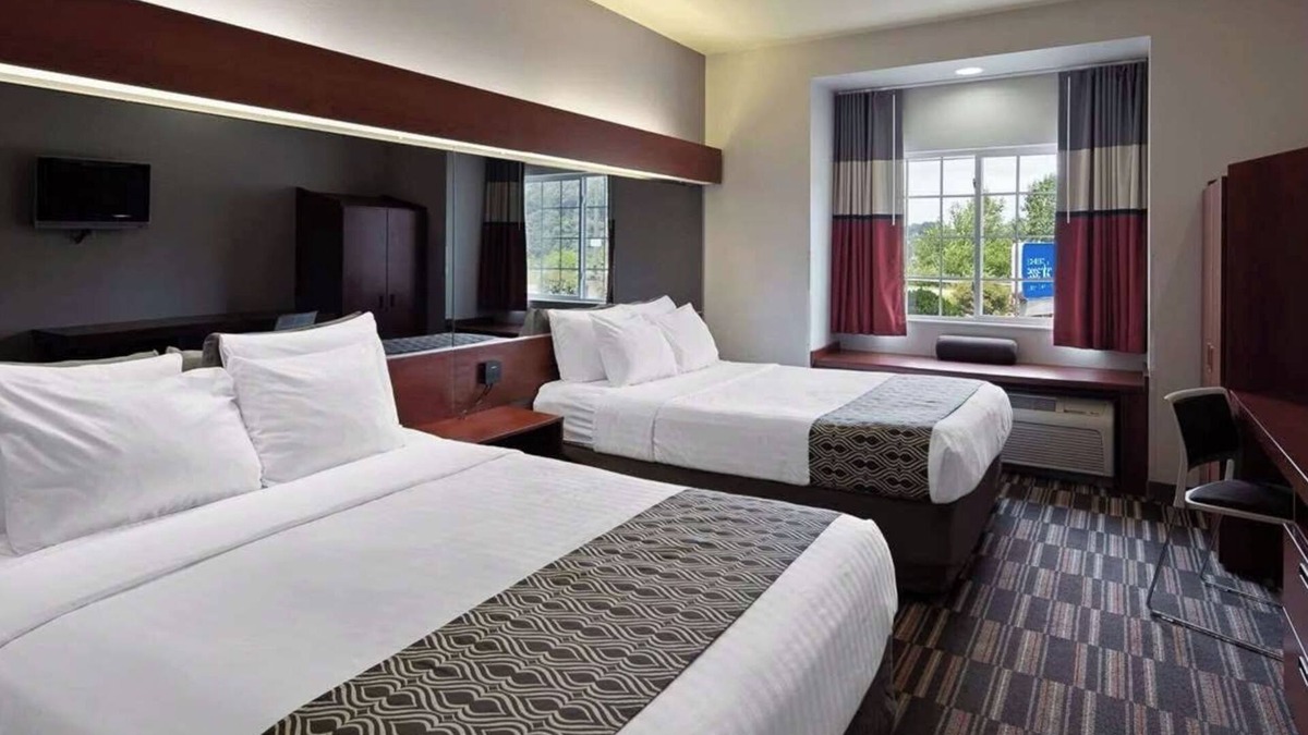 Morgantown Hotel | Perfect Morgantown Base - Your Comfortable Room Awaits | Free Breakfast