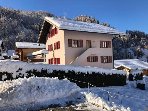 Nendaz Apartment | Perfect Mountain Condo - 4 Valleys - Swiss Alps