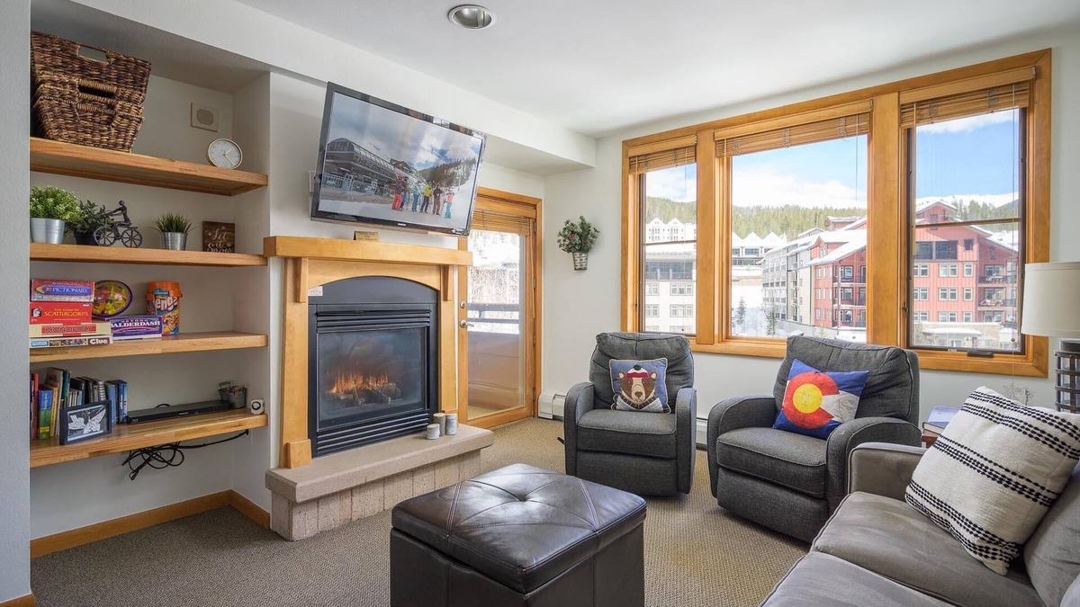 Winter Park Condo | Perfect One Bedroom at Zephyr 2410 | Hot Tubs, Ski In Ski Out, Ski Locker and More! | Steps to Snow