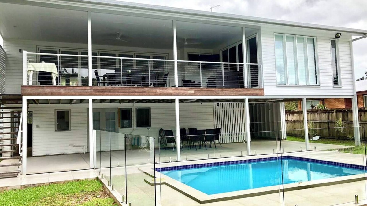 Edge Hill House | Perfect Pool House Idyllic Tropical Retreat