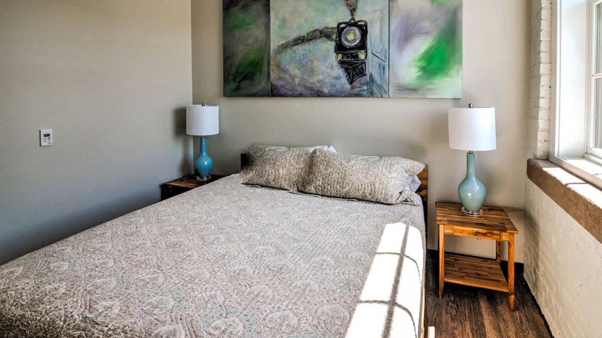 Hickory Apartment | Perfect Private Deluxe Suite in Downtown Hickory!