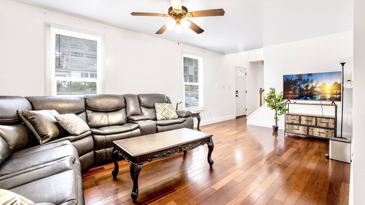 Silver Spring House | Perfect Private Silver Spring Retreat by Downtown!