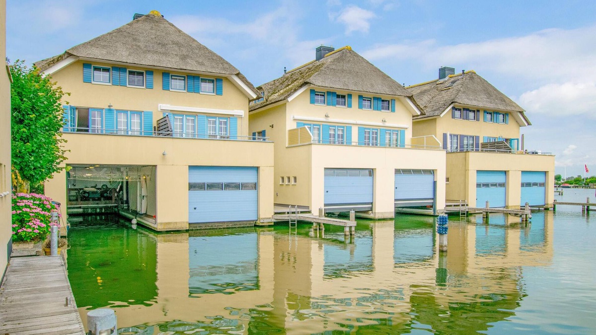 Stavoren House | perfect property for watersports enthusiasts