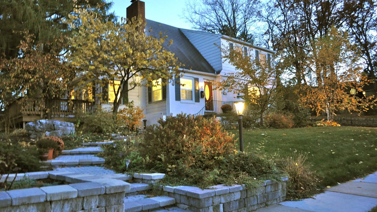 State College House | Perfect PSU football weekend house! Clean, comfy, & close to everything!