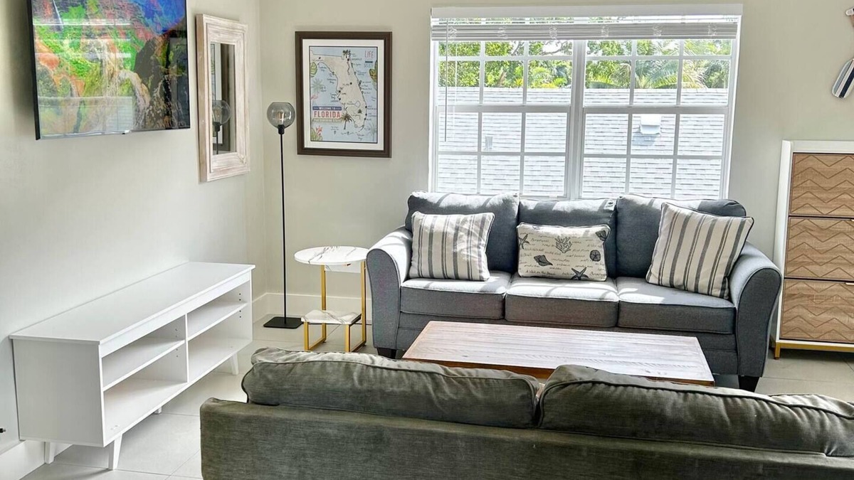 West Palm Beach Apartment | Perfect remote work spot! Close to everything!