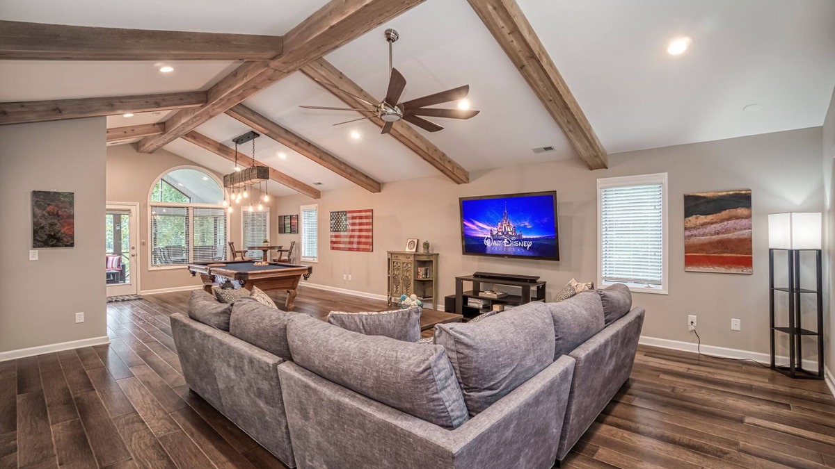 Westport House | Perfect Retreat for Large Families, Sleeps 14 - Lake Norman Paradise