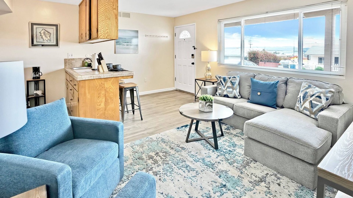 Seaside Apartment | Perfect Seaside Beach Retreat Minutes to Monterey!