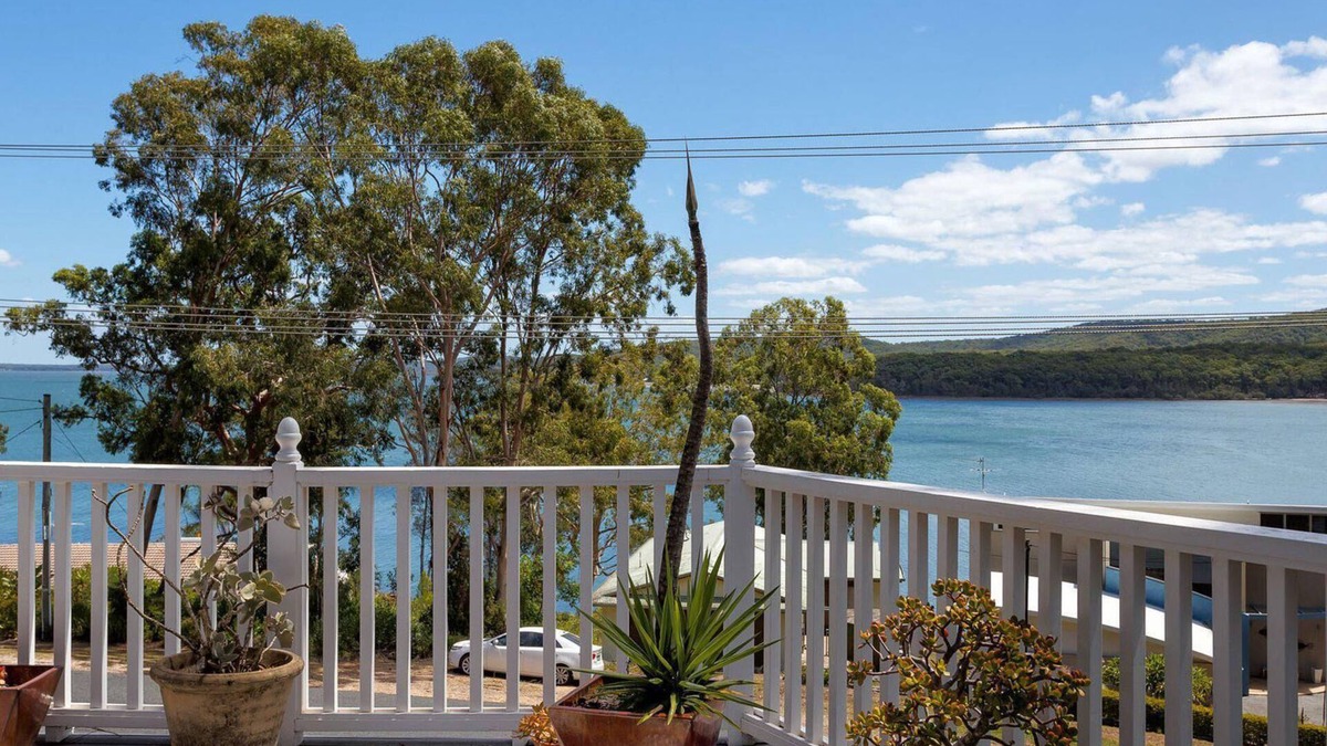 North Arm Cove House | Perfect Seclusion - Top Level Only