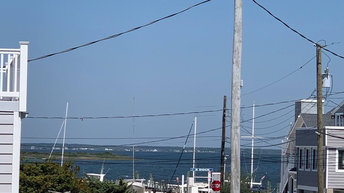 North Beach Haven House | Perfect spot! Cape Cod -1 block to beach and bay with views!