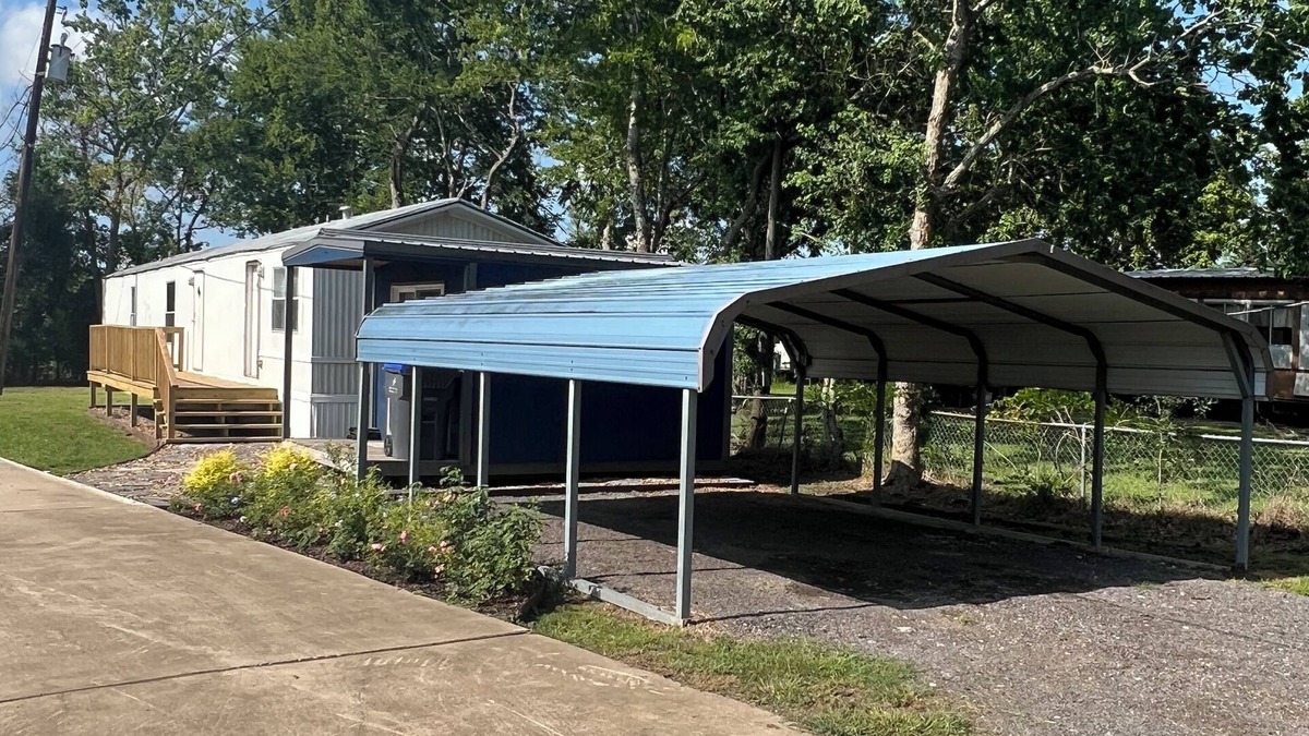 Texas Gulf Coast Region House | Perfect Spot for Relaxing! Quick access to industrial facilities and beach.