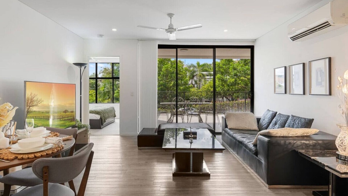 Indooroopilly Apartment | Perfect Spot Near CBD & UQ | Spacious 2Beds Apt