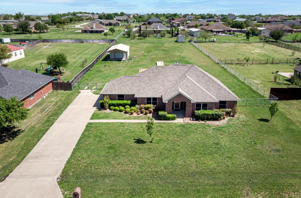 Forney House | Perfect Stay in Ranch-like House w Huge Backyard!
