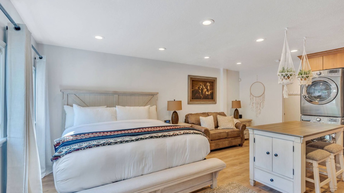 Sundance Apartment | Perfect Studio Room 1/2mile to Sundance Resort