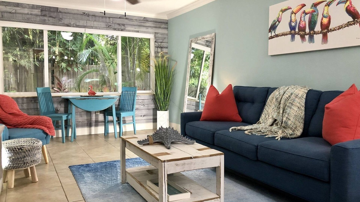 Downtown Dunedin Condo | Perfect Sunset Coastal Condo. Walk to the Waterfront and Downtown Main Street.