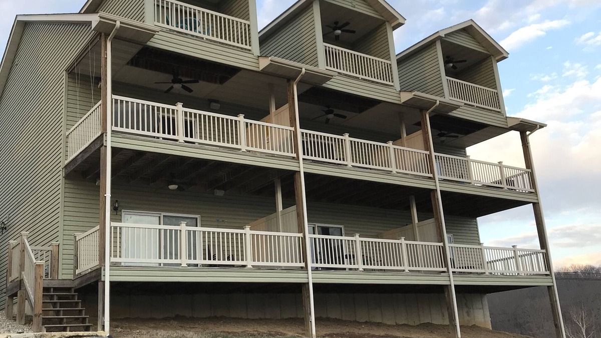Grafton Condo | Perfect Weekend Getaway! Condo With Great River Views! Pool!