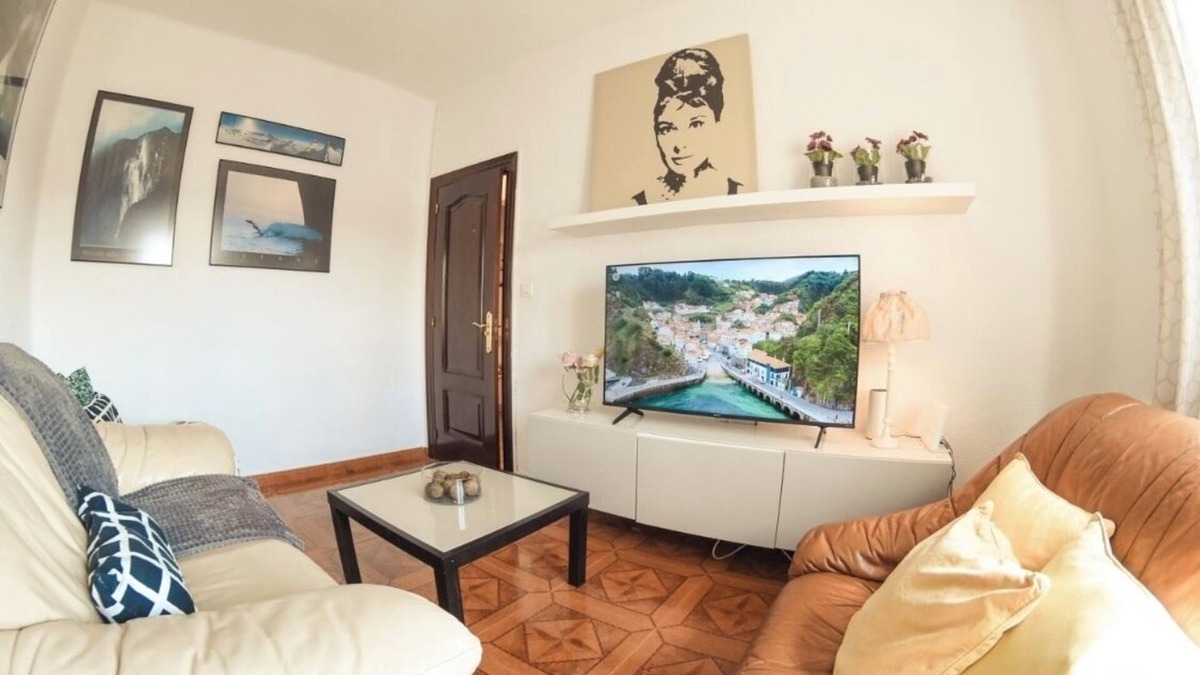 La Corredoria y Ventanielles Apartment | Perfecta UbicaciÓn Para Conocer Asturias