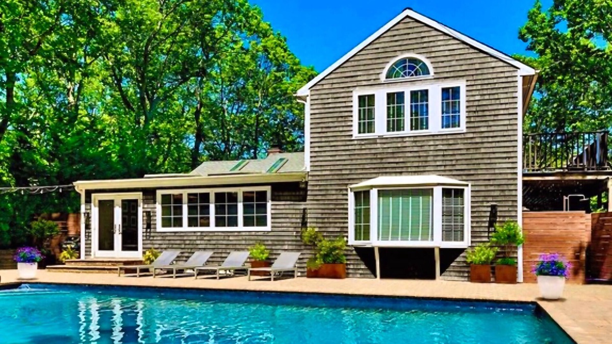 Sag Harbor House | Perfection in Sag Harbor : 5 Bedrooms with saltwater pool - walk to Beach