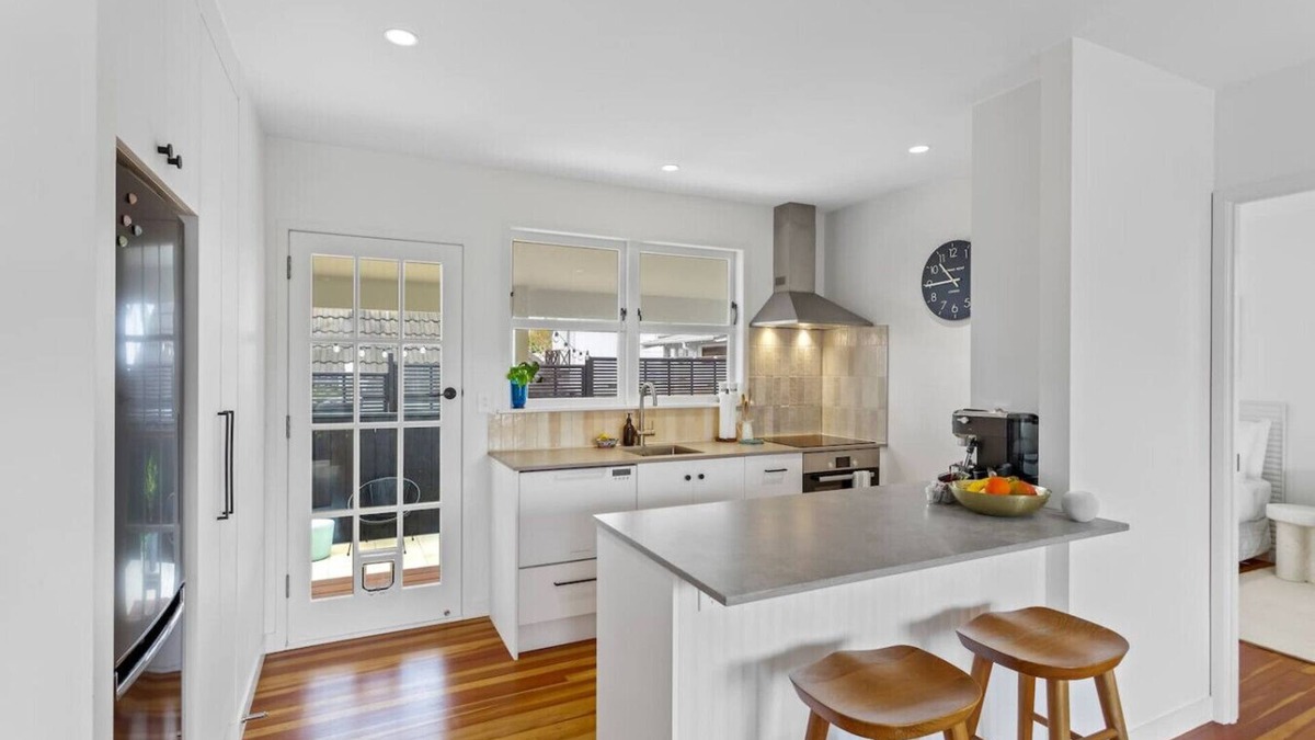 One Tree Hill House | Perfectly Appointed Home