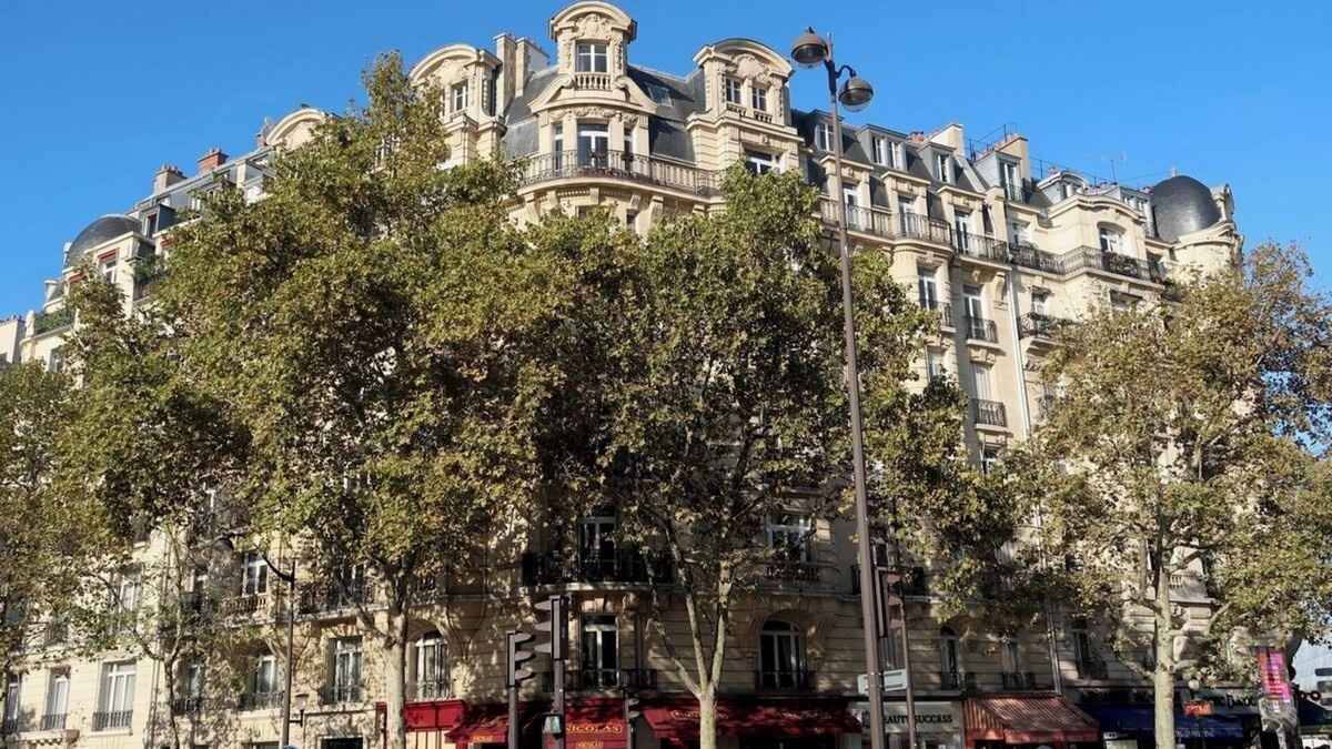 Quartier de l'Ecole-Militaire Apartment | PERFECTLY NESTLED IN NOTRE DAME DES CHAMPS, SAINT GERMAIN DES PRES