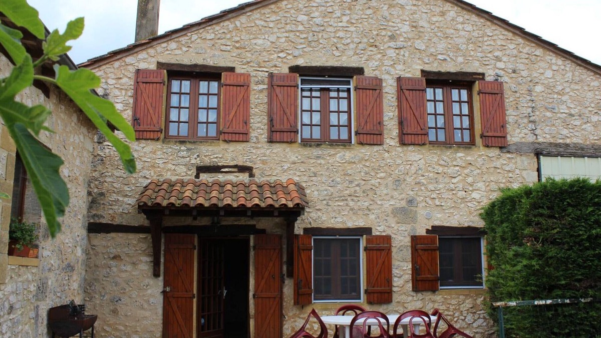 Naussannes Cottage | Périgord cottage with shared pool, fireplace and pets allowed near Bergerac