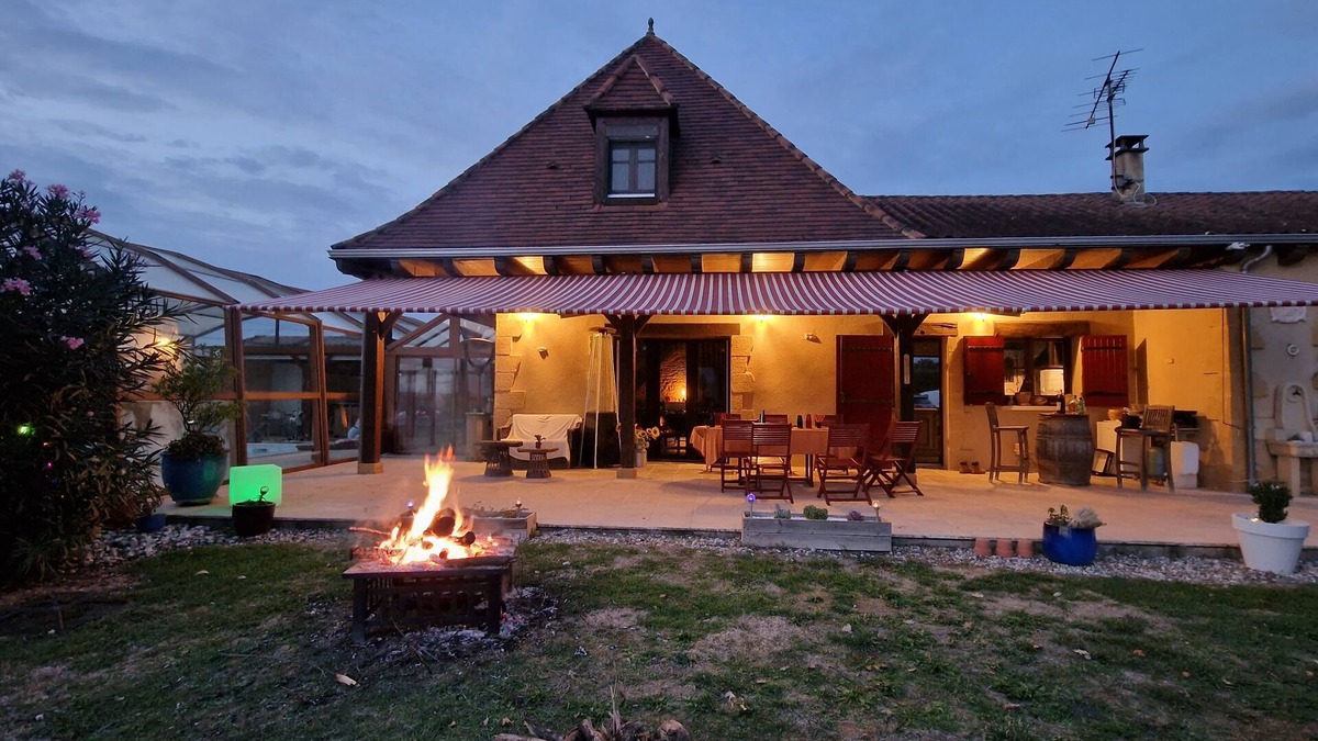 Boisse House | Perigordian-style house Large open spaces Large swimming pool