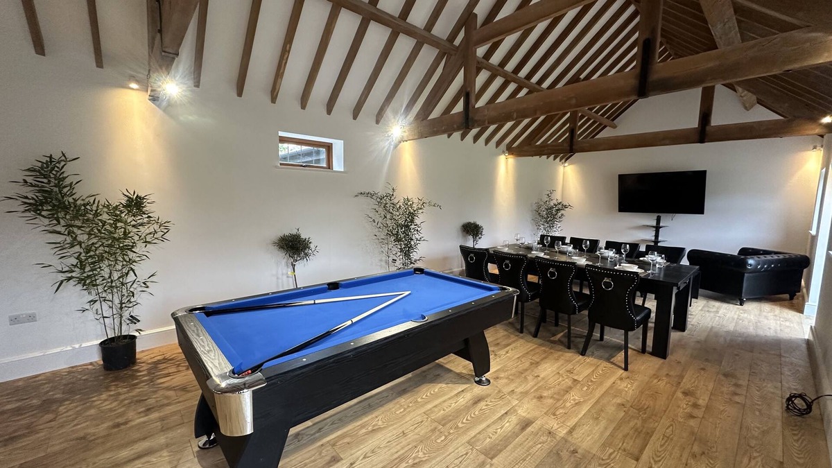 Huntingdon House | Period renovated character barn located within oldhurst village.