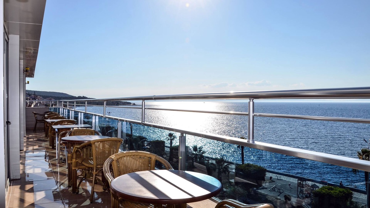 Dikili Hotel | Perla Otel