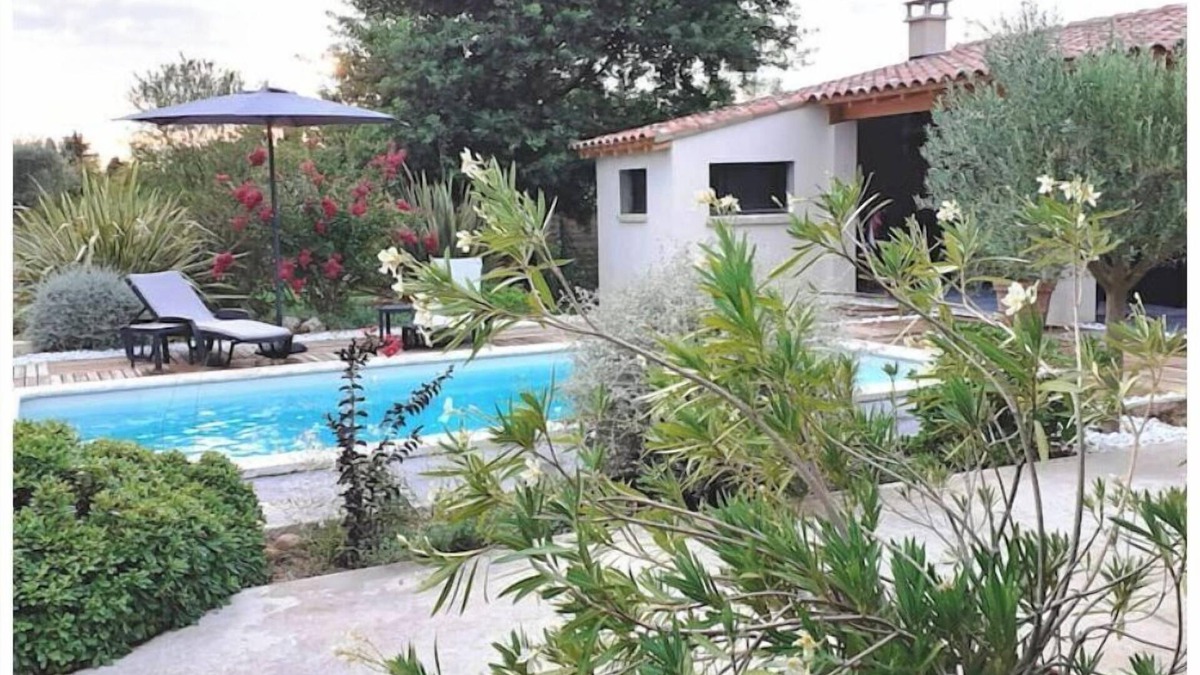 Le Thor Villa | Perle rare :Villa de Campagne 140 m2 avec Piscine son pool house & Grand jardin