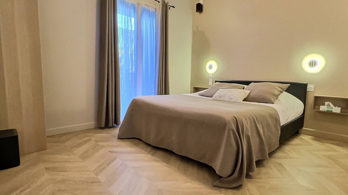 Moyen-Vernet Apartment | Perpignan : Appartement supérieur cinéma, balcon