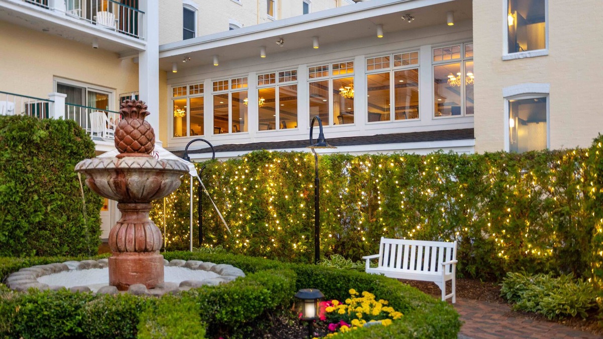 Petoskey Hotel | Perry Hotel