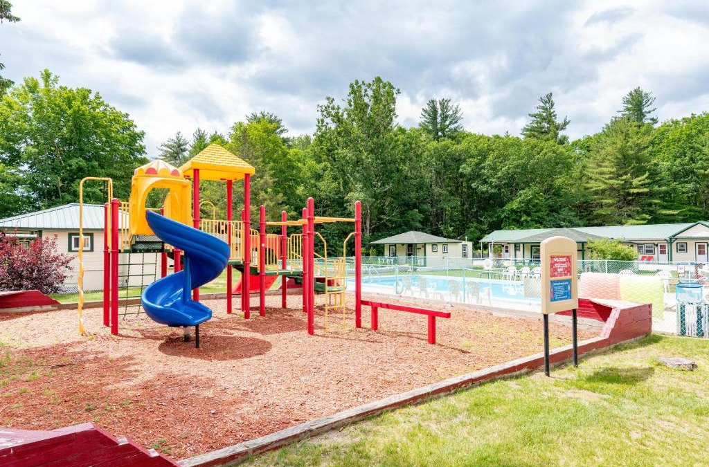 Intervale Hotel | Perry's Motel and Cottages