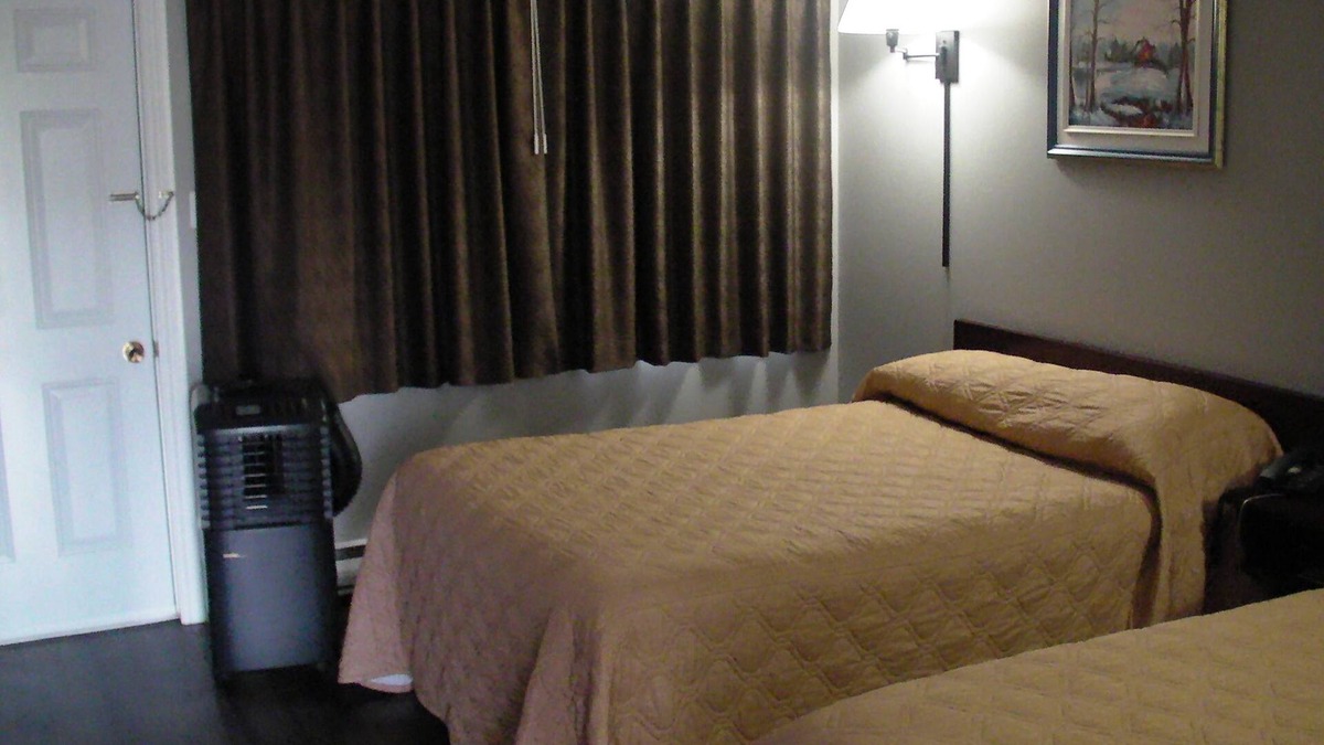 Perth-Andover Hotel | Perth-Andover Motor Inn