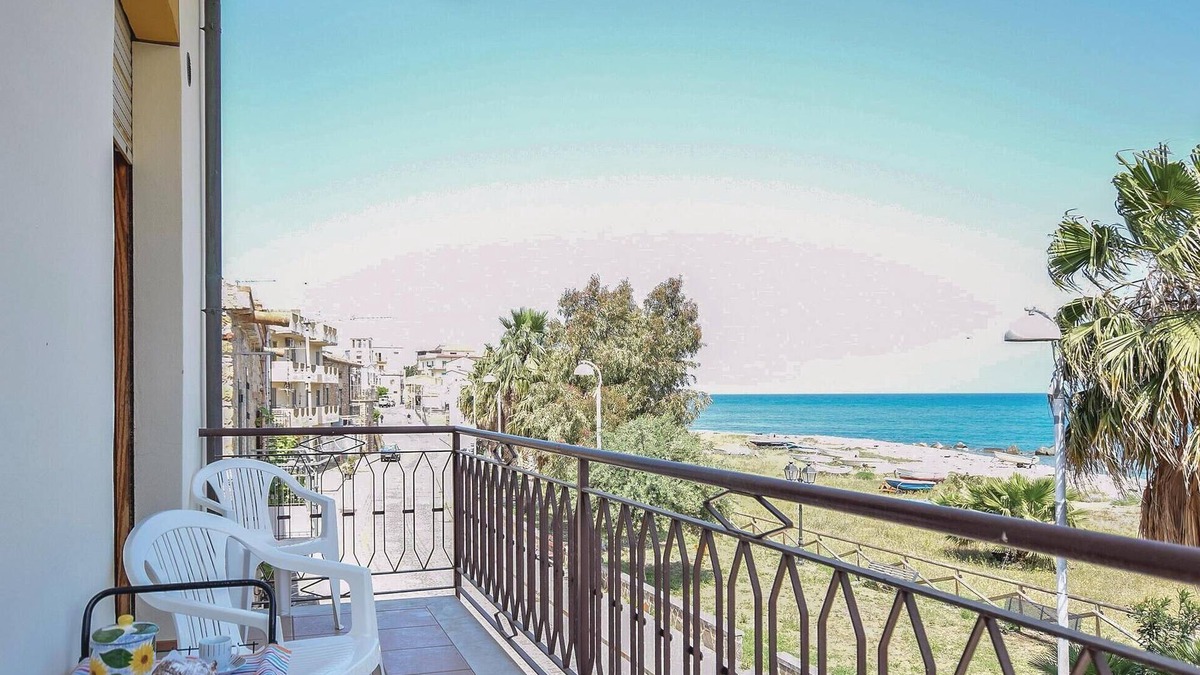 Marina di Caronia Apartment | Pet friendly apartment