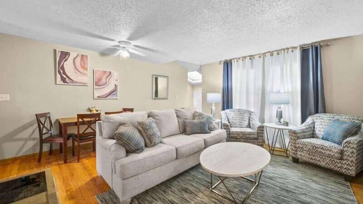 Tulsa Condo | ​Pet-Friendly 1BR Condo with pool in Midtown Tulsa