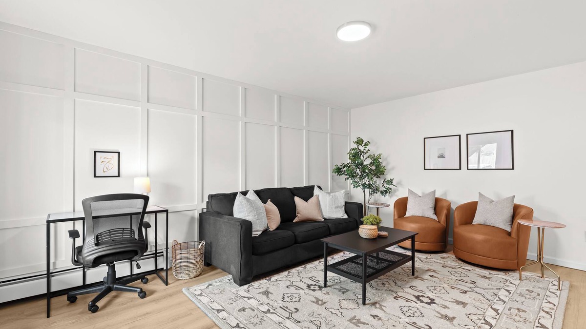 Mount Clemens Apartment | Pet-Friendly 1BR Flat with Dog Park & King Bed