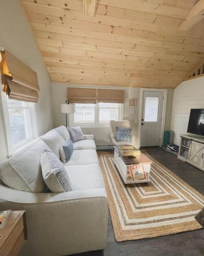Southwest Harbor House | Pet Friendly 2 BR House in Southwest Harbor! [Hillside Cottage]