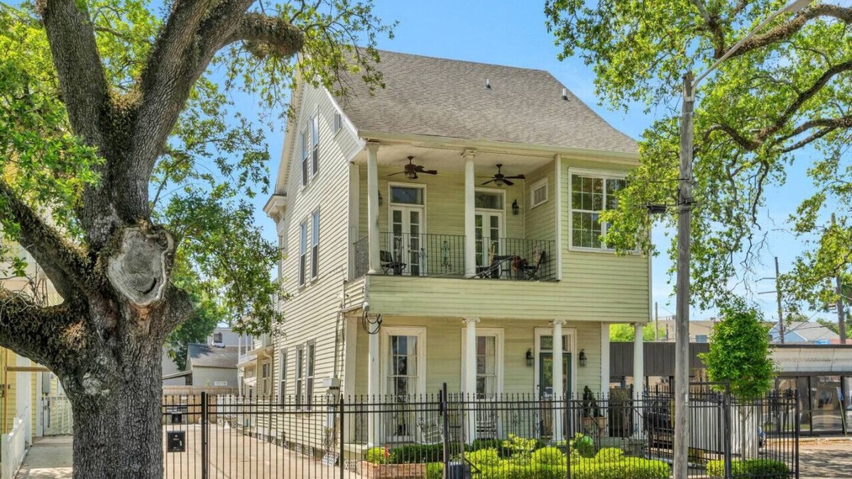 Milan House | Pet-Friendly | 2 Porches, 2 Blocks to Streetcar