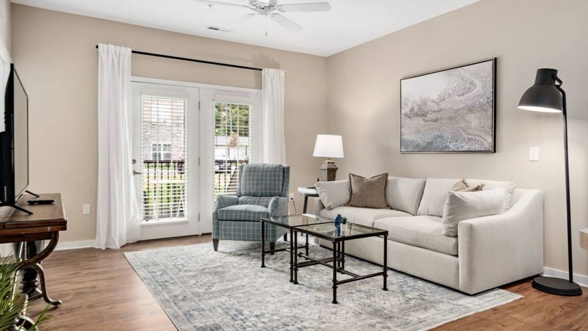 Westerville Apartment | Pet-Friendly 2BR On 1st Floor | Parking | W/D!